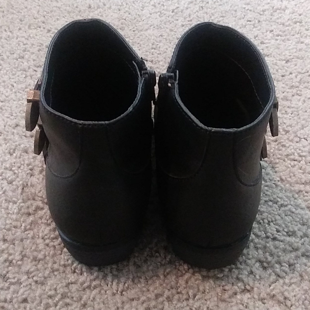 Boots - Picture 4 of 4